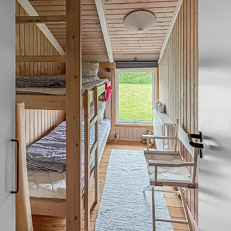 Semesterbostad Cozy In With Sauna Strandby